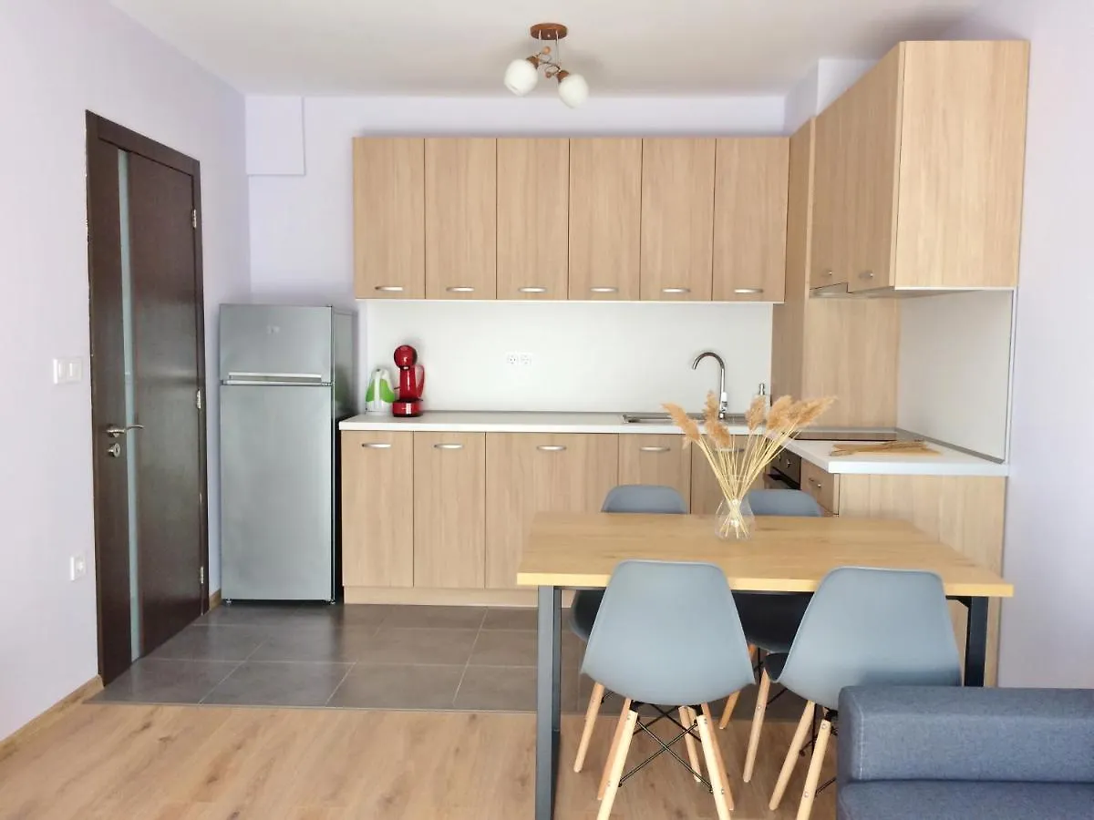 Cosy & Central Varna 0*,